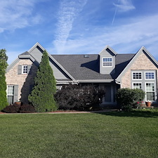 Another-happy-customer-on-their-Cedar-siding-painting-transformation 4